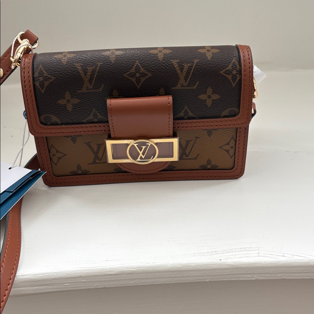 Louis Vuitton Dauphine Brown and Tan WOC / cross body - gorgeous! - Picture 2 of 9
